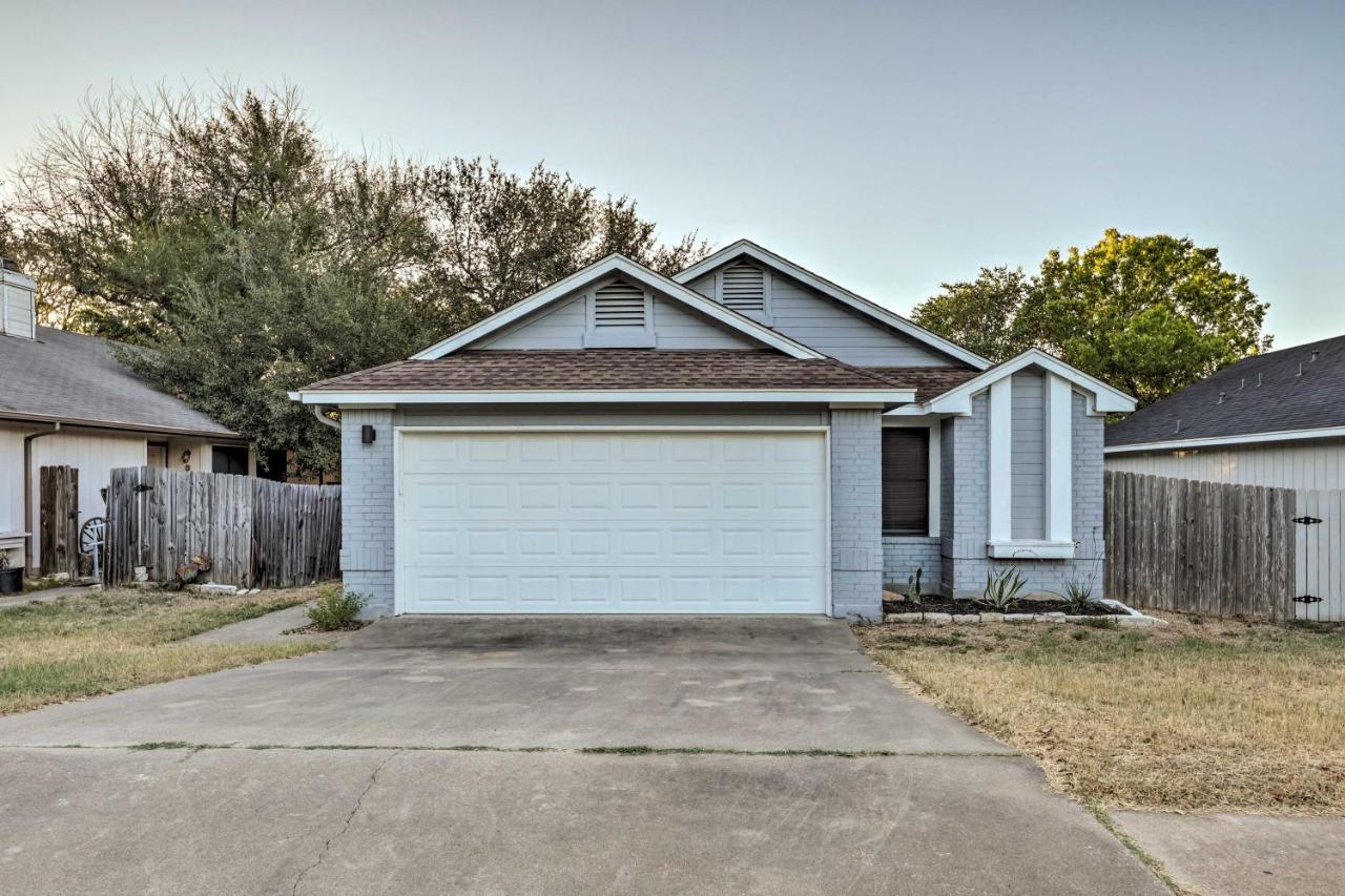 Gorgeous Austin Getaway With Fire Pit About 8 Mi To Dtwnヴィラ エクステリア 写真
