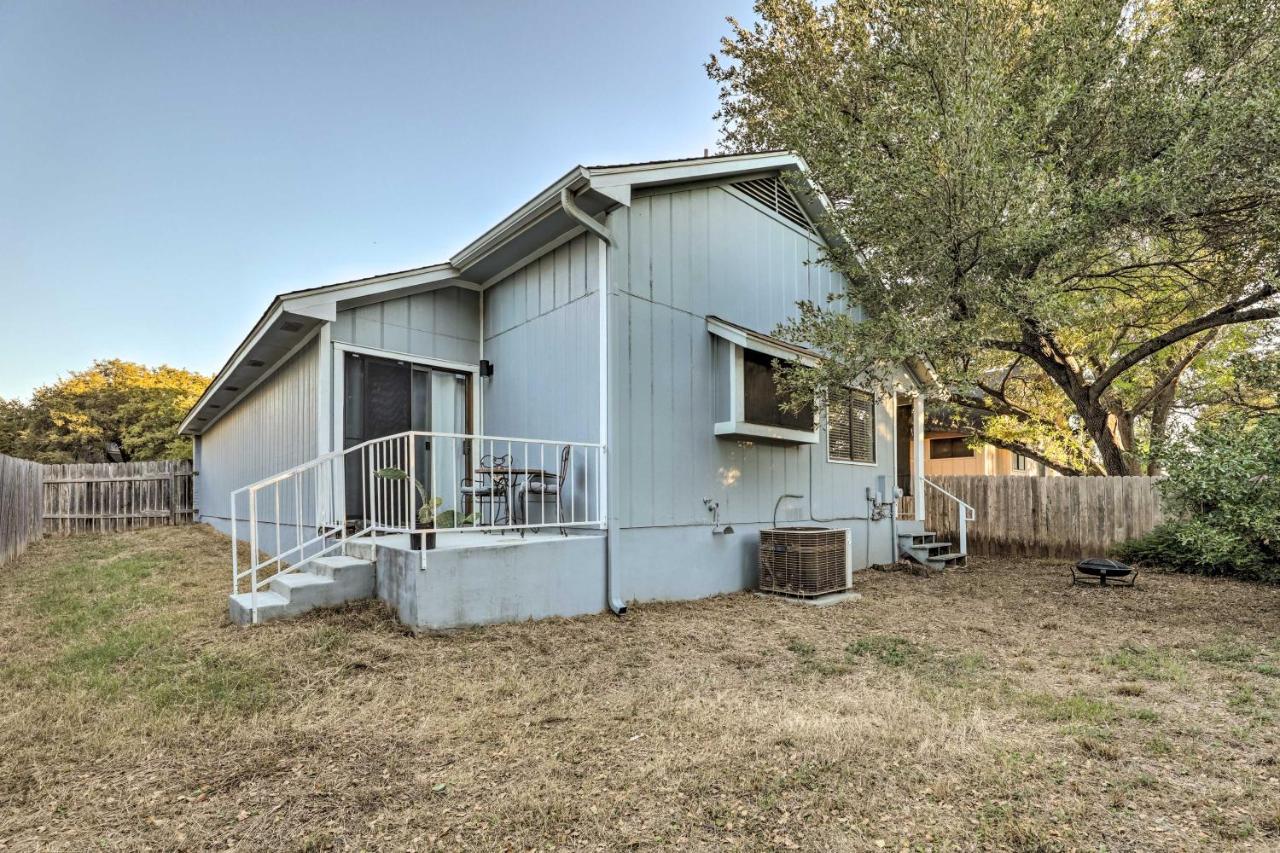 Gorgeous Austin Getaway With Fire Pit About 8 Mi To Dtwnヴィラ エクステリア 写真